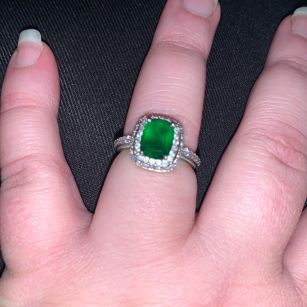 Pretty ring